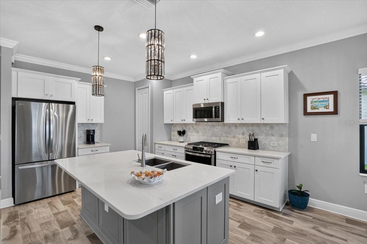 406 ARIANO AVE — photo 16