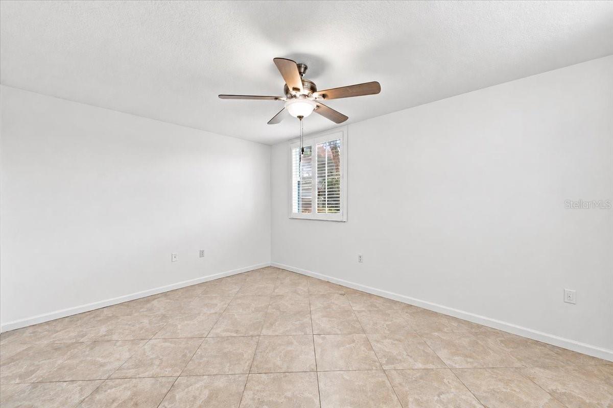 411 PALM TREE DR #411 — photo 19