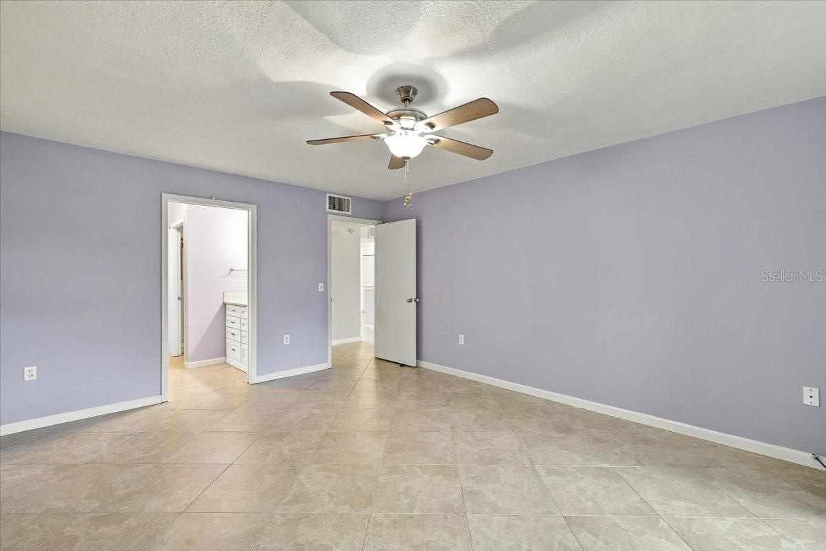 411 PALM TREE DR #411 — photo 13