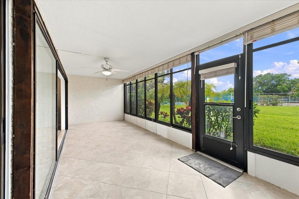 411 PALM TREE DR #411 — photo 22