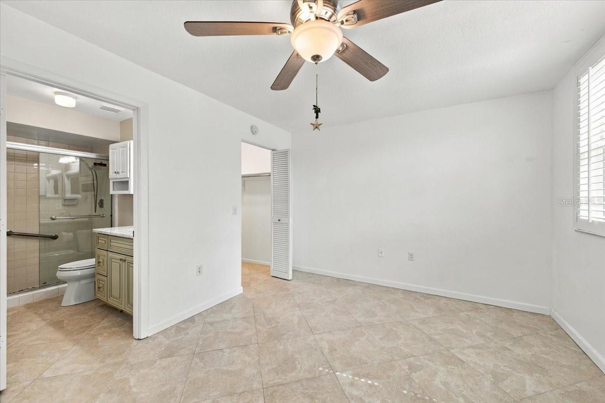 411 PALM TREE DR #411 — photo 18