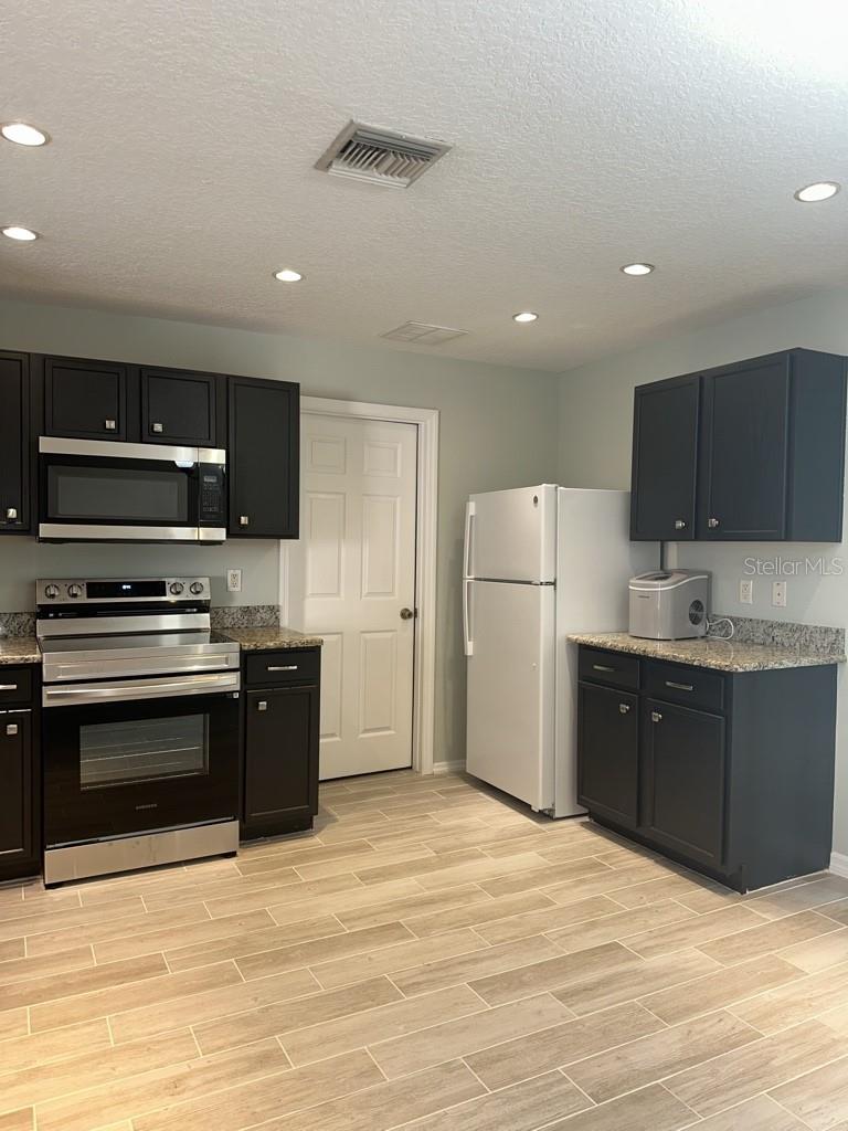 13646 TRAMORE DR — photo 2