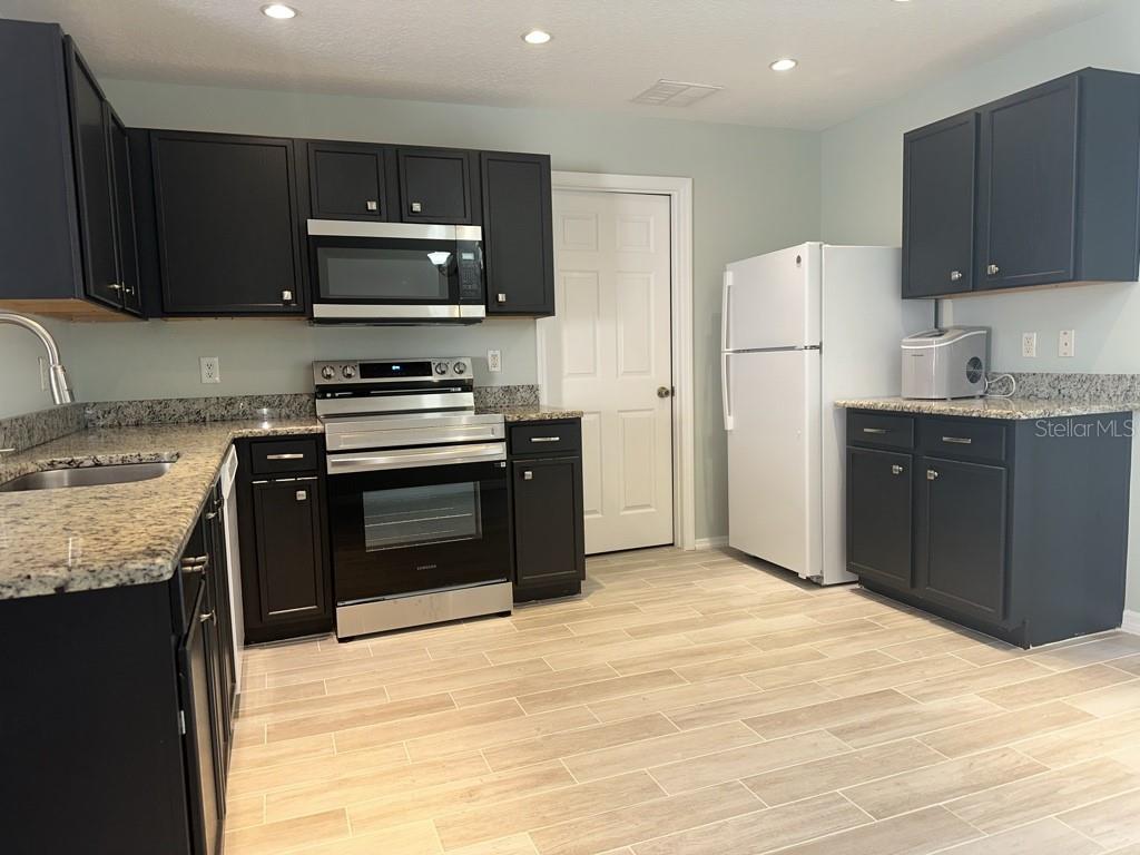 13646 TRAMORE DR — photo 3