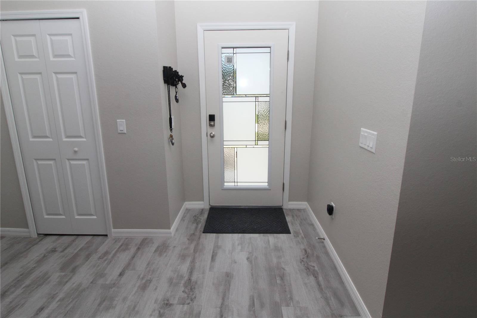 1888 FRANKLIN LN — photo 13