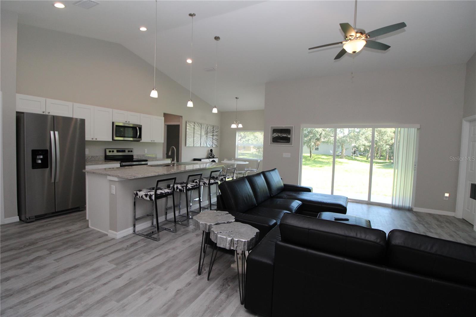 1888 FRANKLIN LN — photo 10