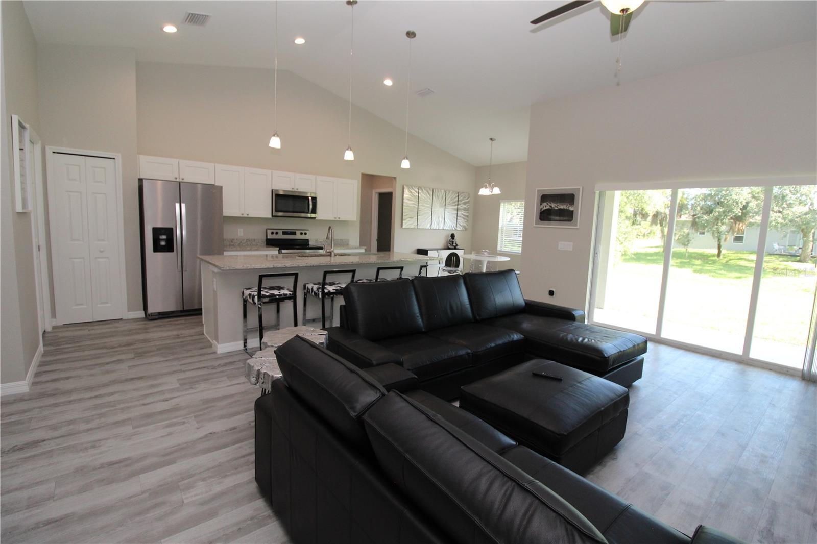 1888 FRANKLIN LN — photo 11