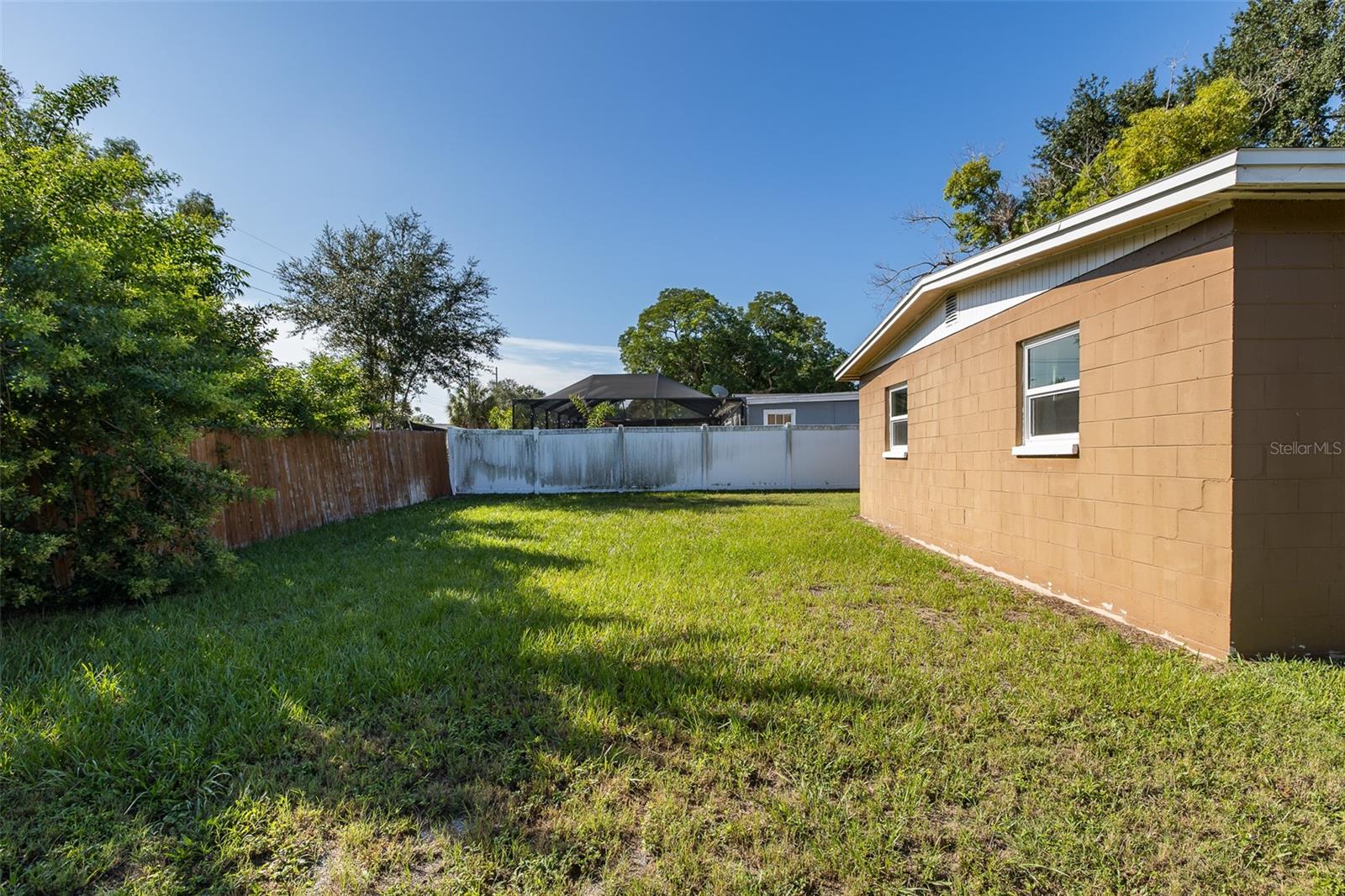 4403 GANDY CIR — photo 36