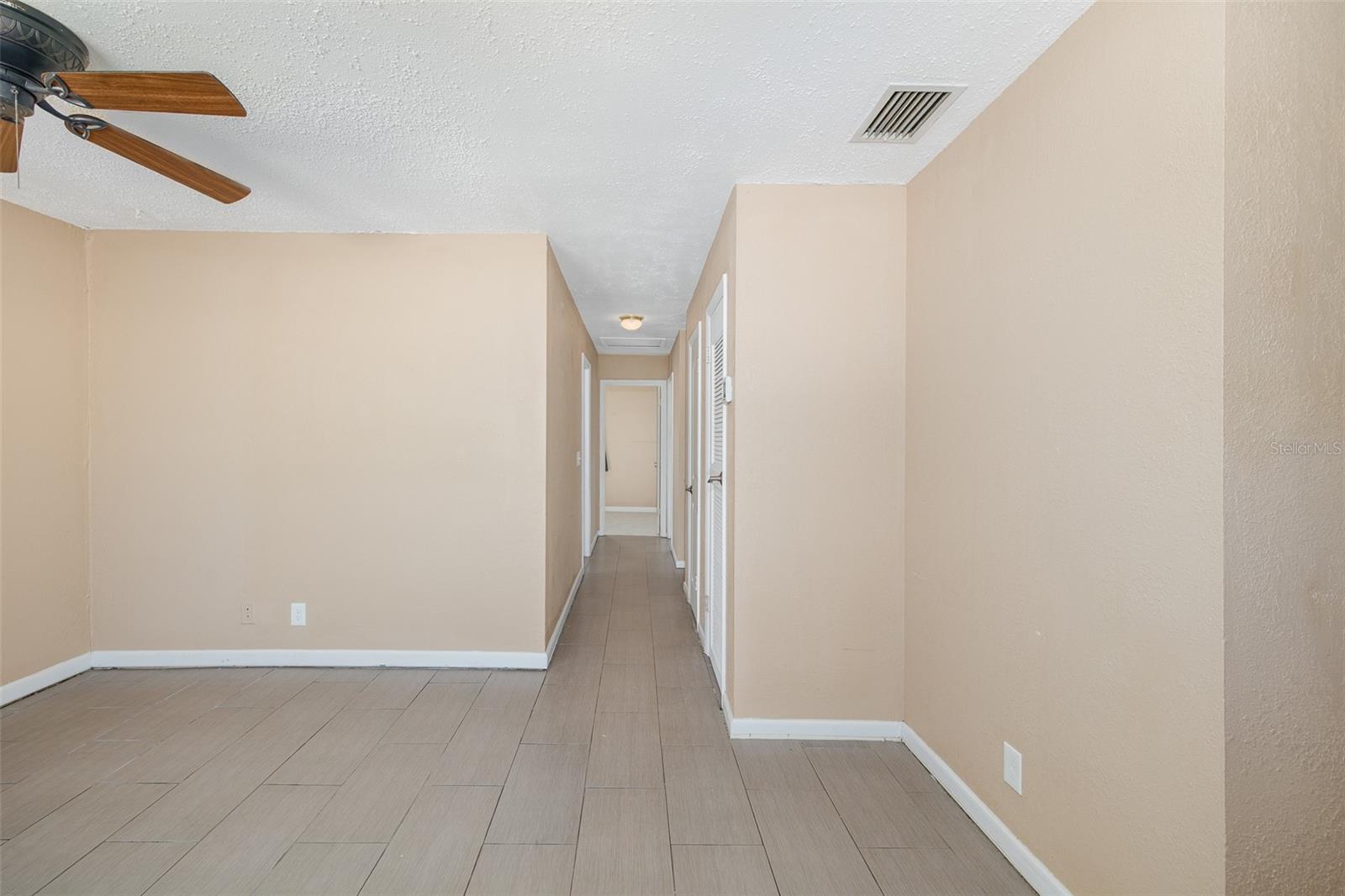 4403 GANDY CIR — photo 5