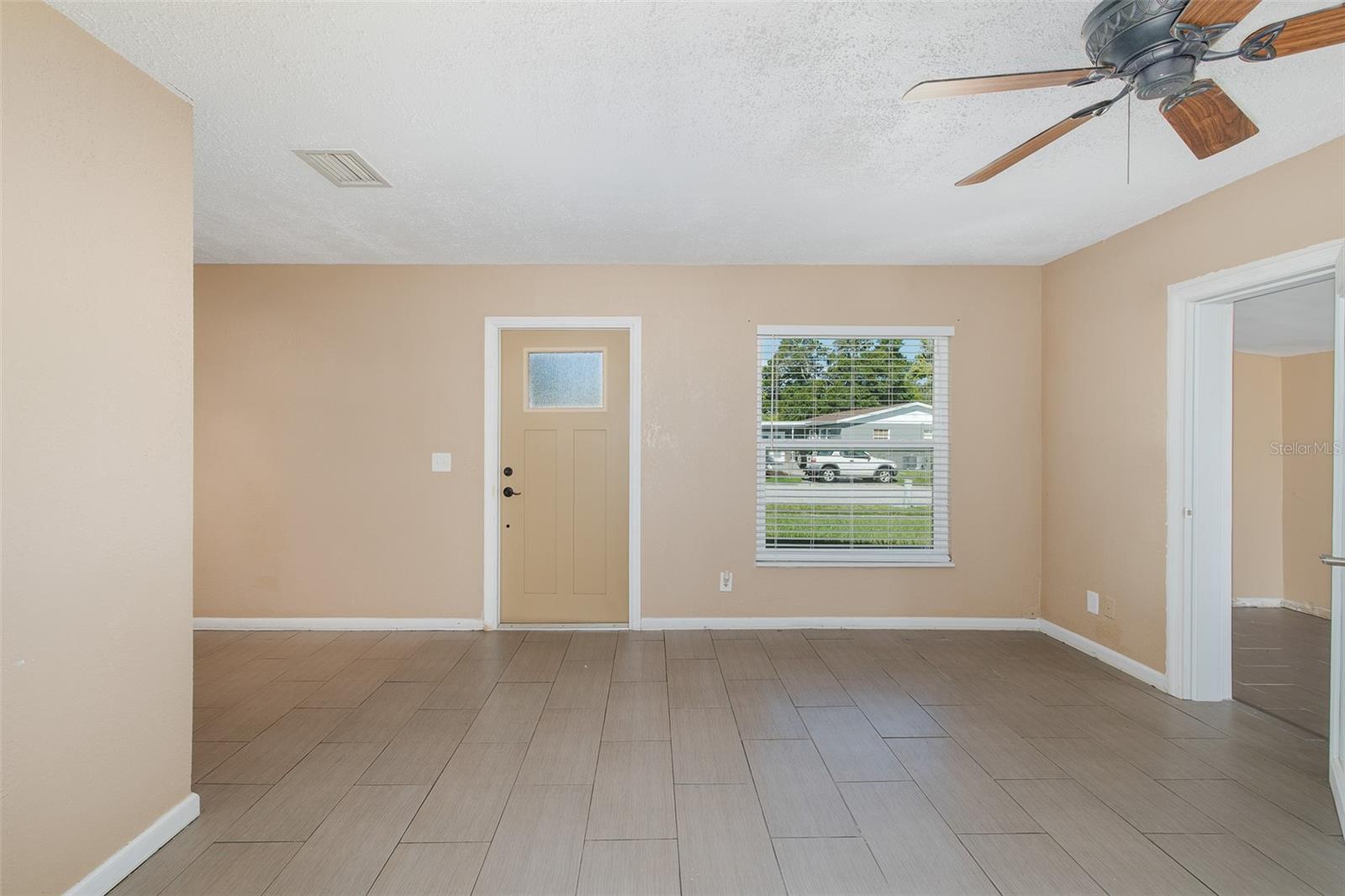 4403 GANDY CIR — photo 9