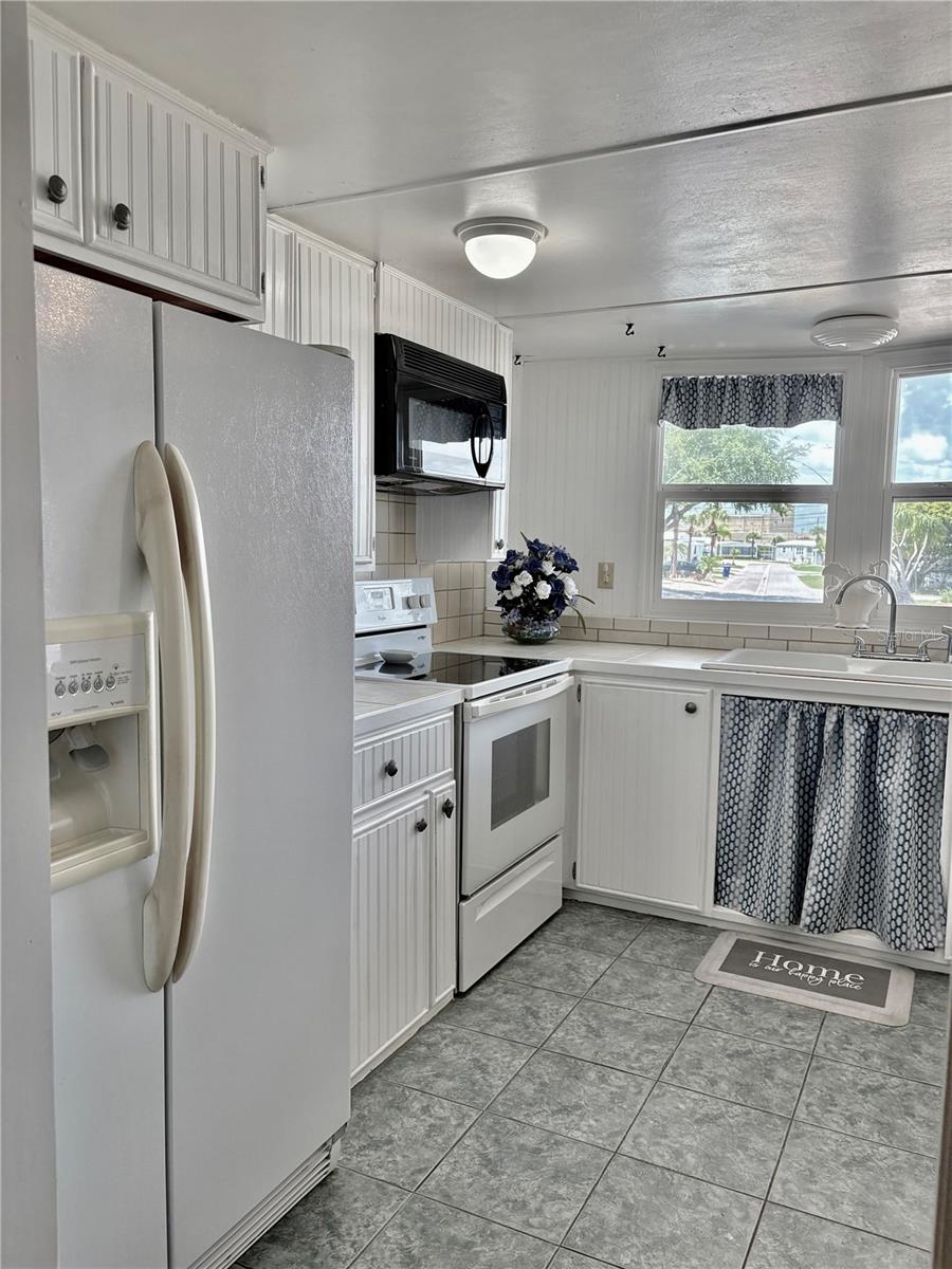 603 S GREEN CIR — photo 5