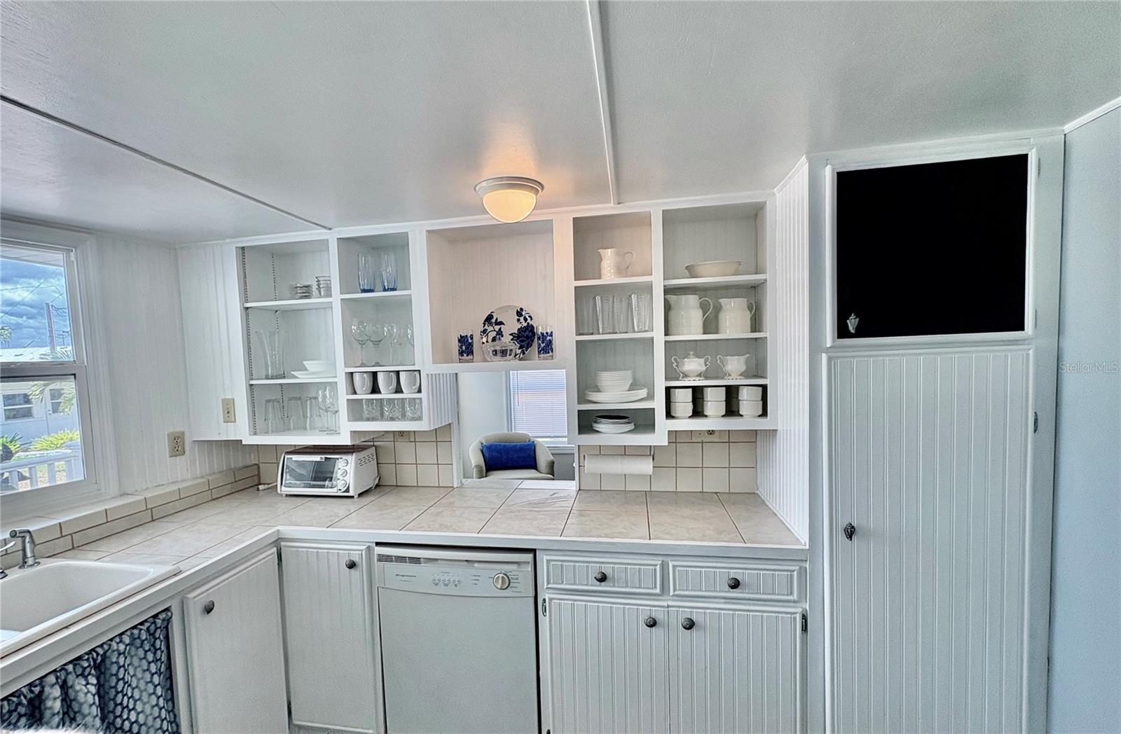 603 S GREEN CIR — photo 4