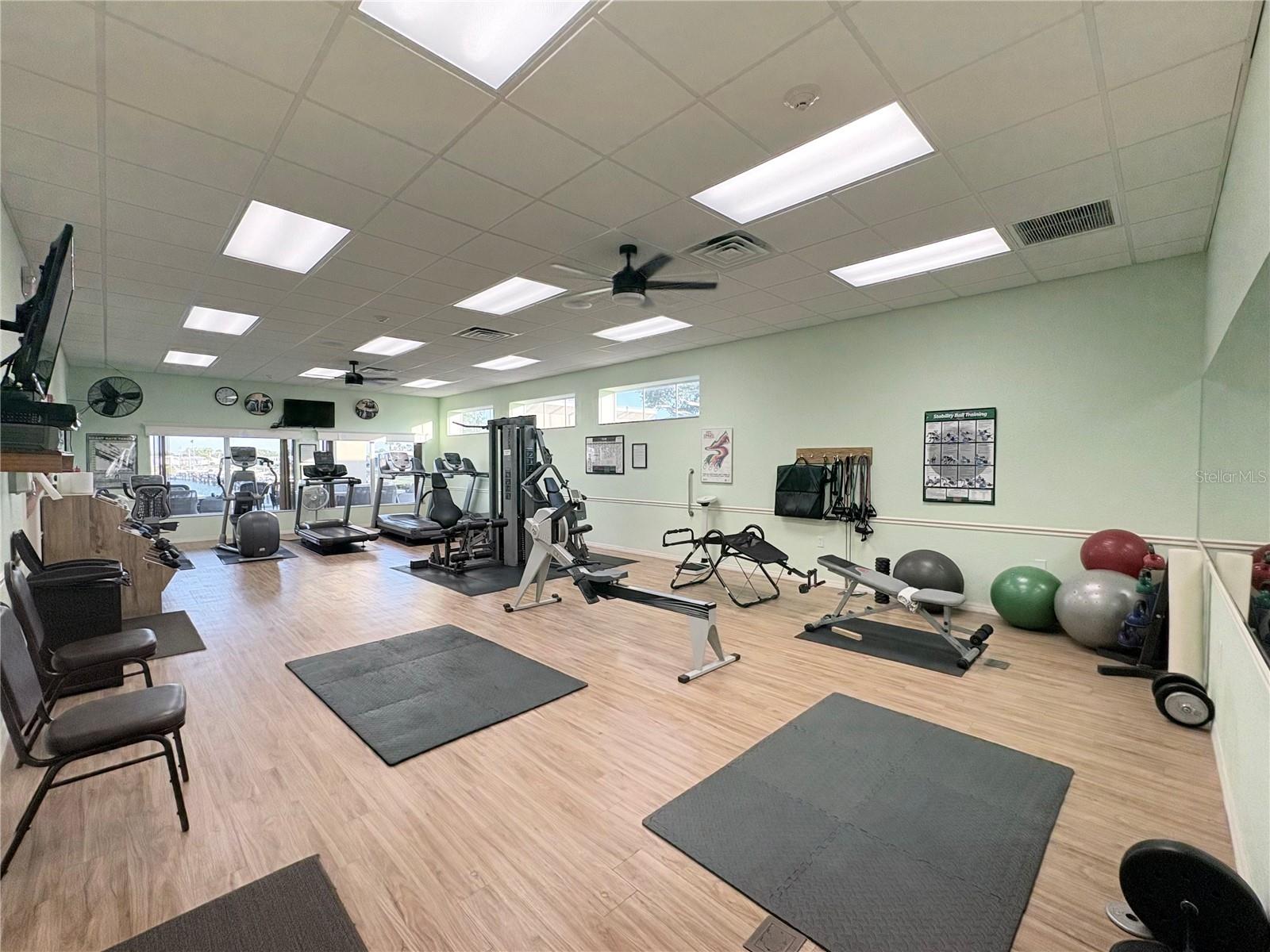 603 S GREEN CIR — photo 44