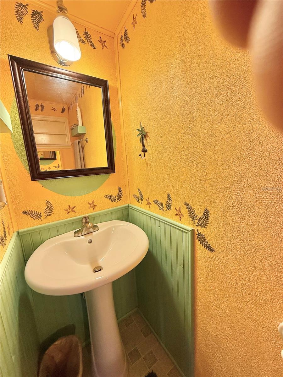 603 S GREEN CIR — photo 19