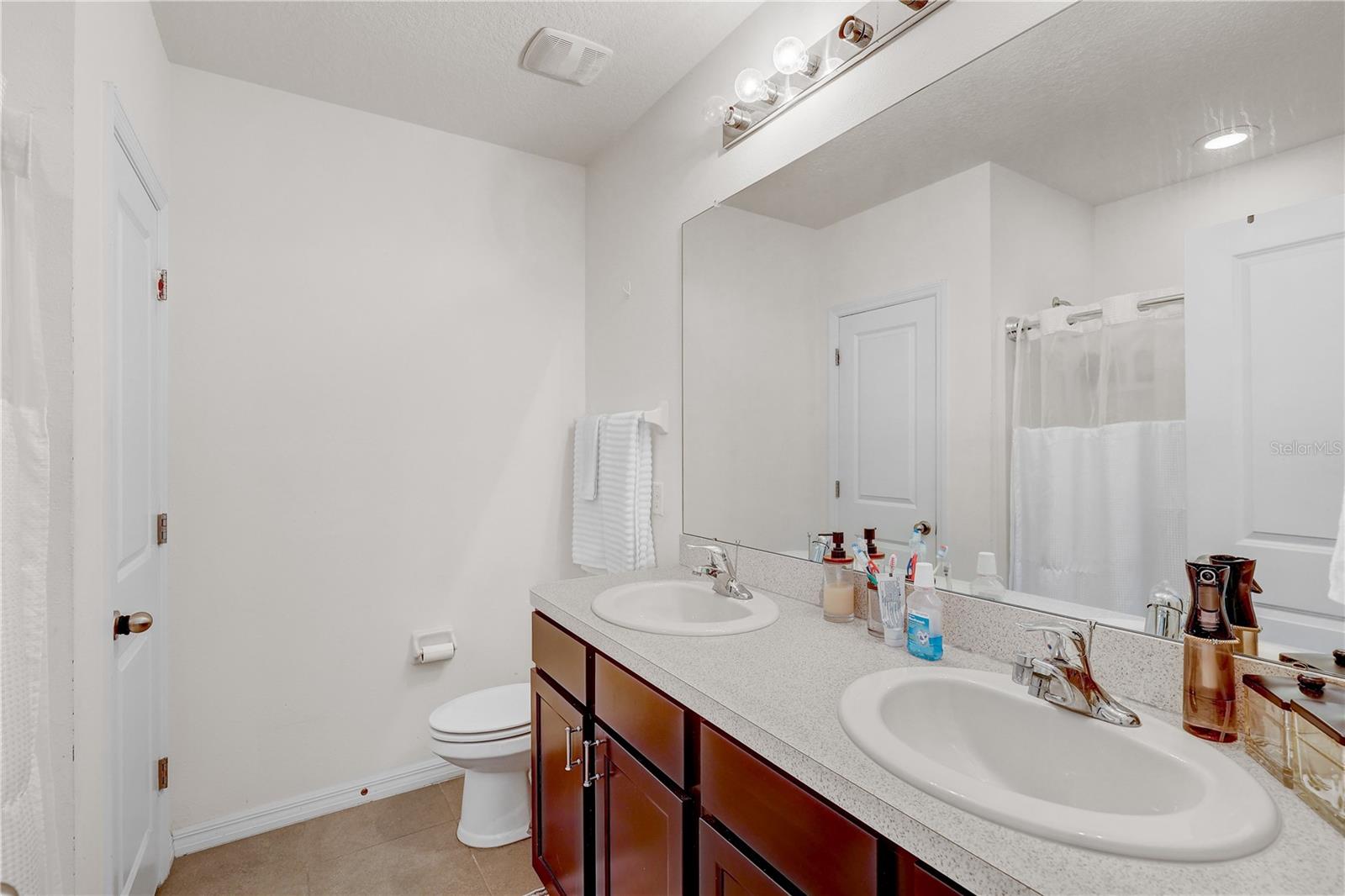 9904 HOUND CHASE DR — photo 22
