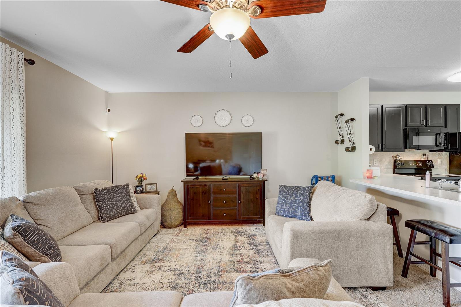 9904 HOUND CHASE DR — photo 2