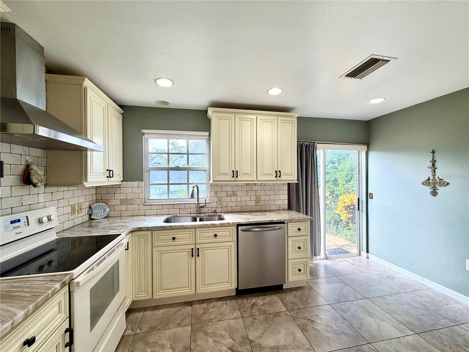 3606 57TH AVENUE DR W — photo 14