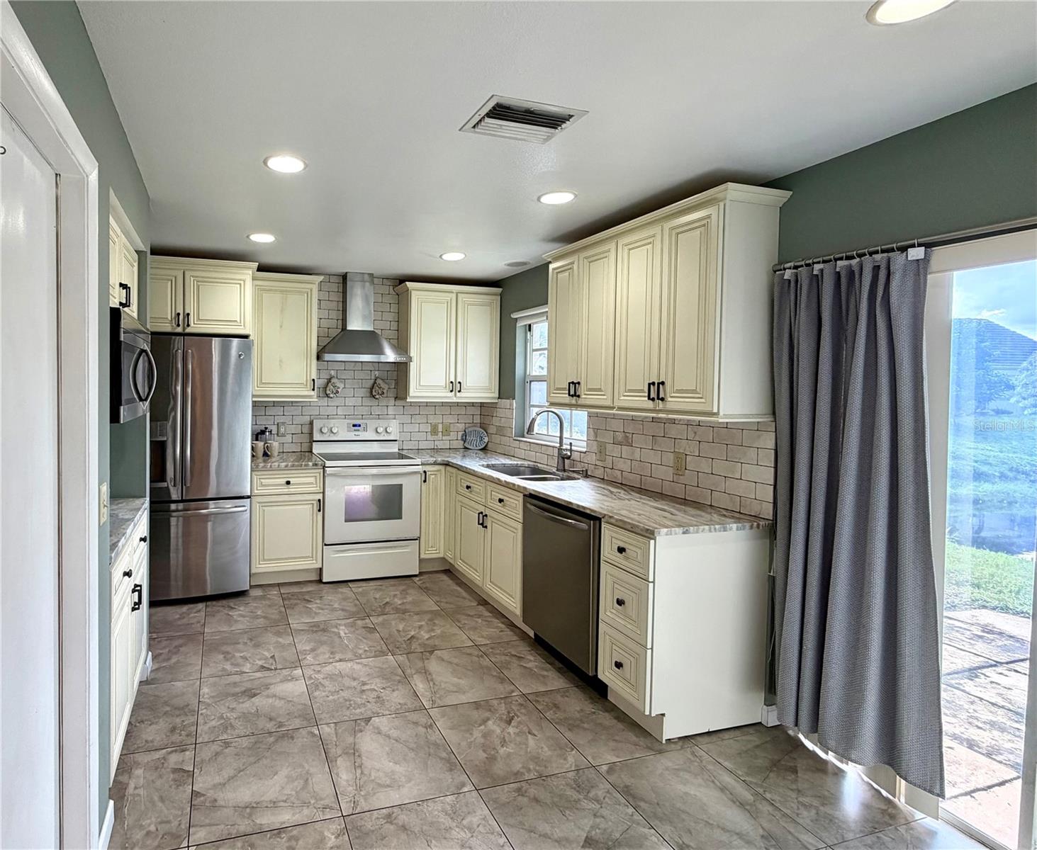 3606 57TH AVENUE DR W — photo 12