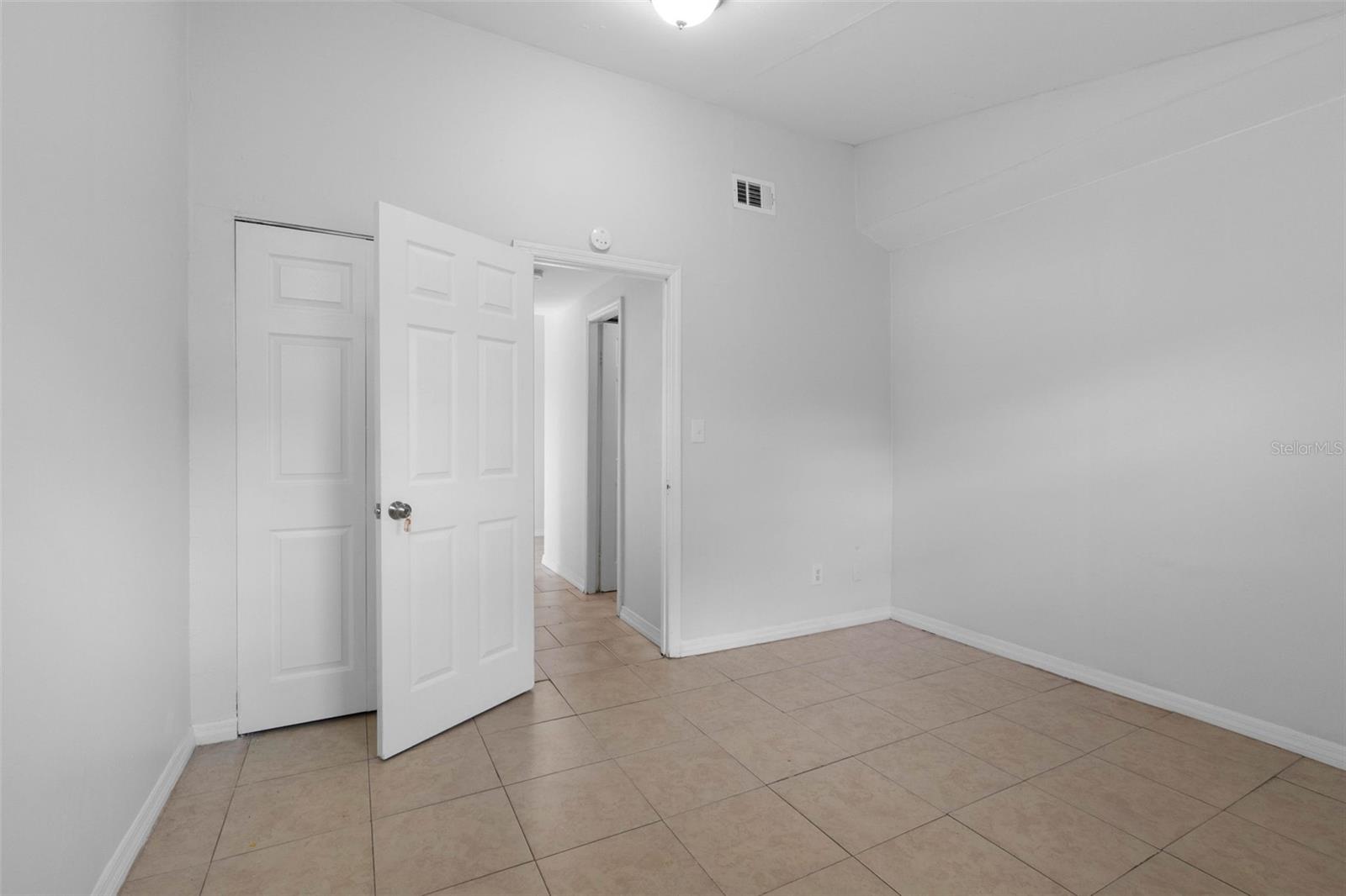 2405 E ANNIE ST — photo 35