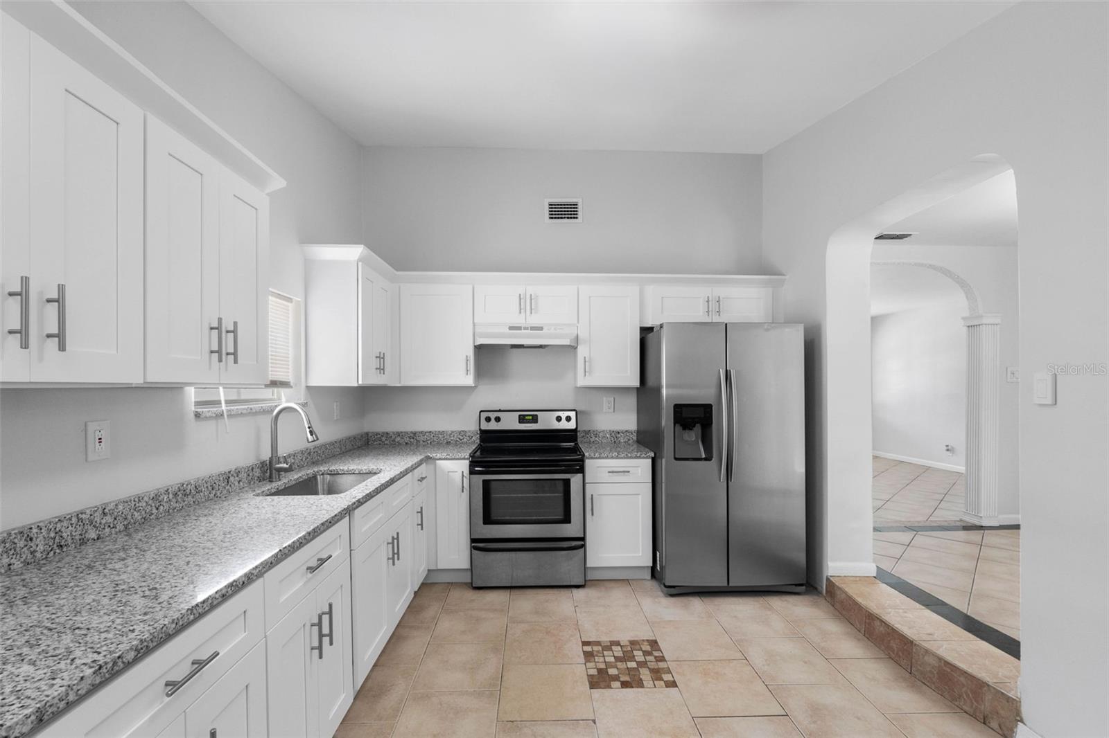 2405 E ANNIE ST — photo 18