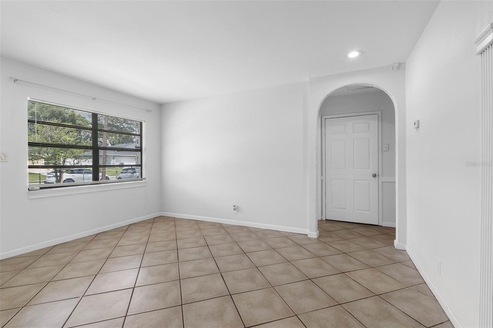 2405 E ANNIE ST — photo 14