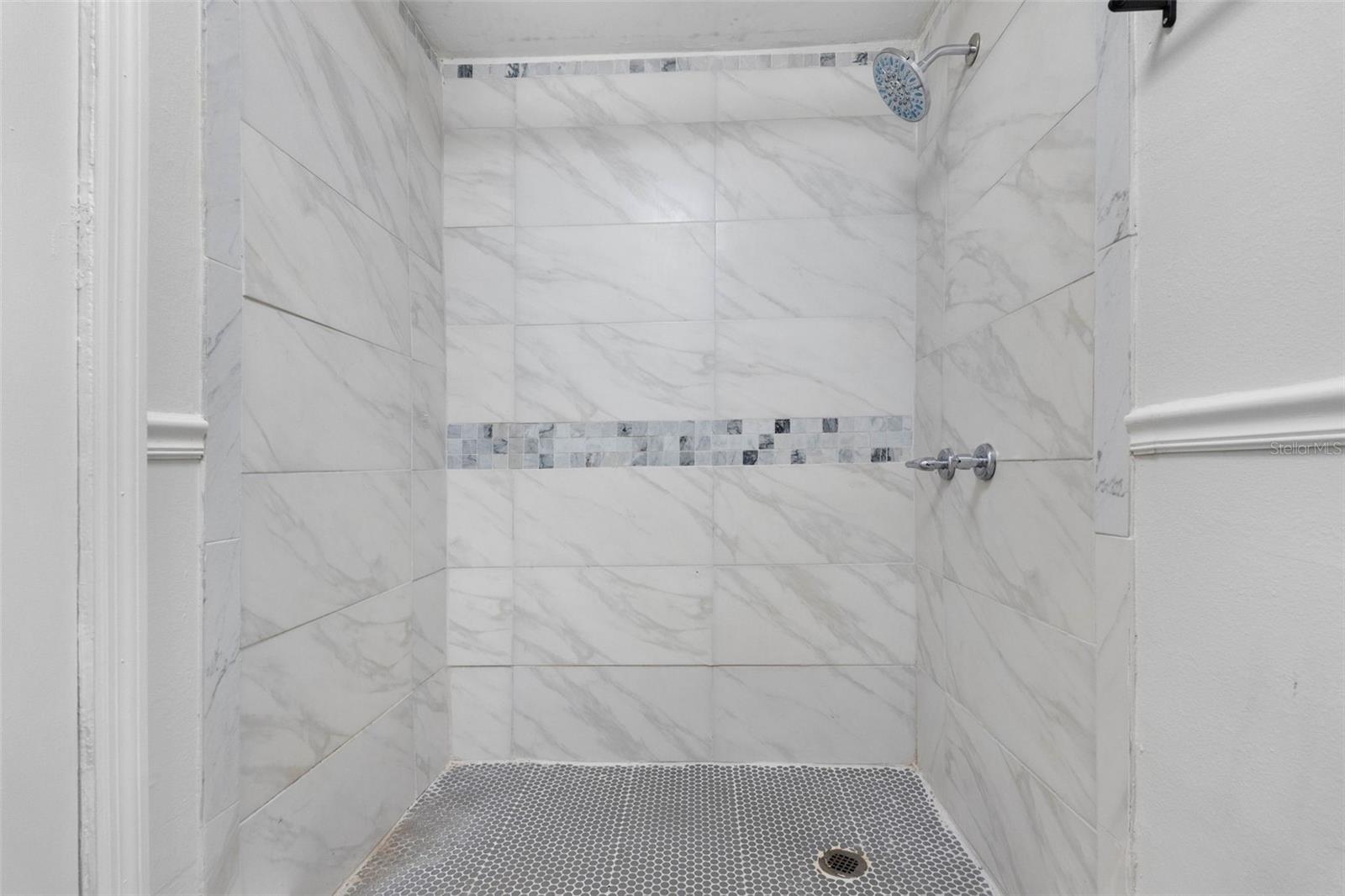 2405 E ANNIE ST — photo 36