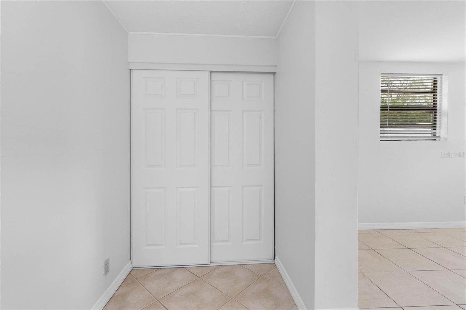 2405 E ANNIE ST — photo 23