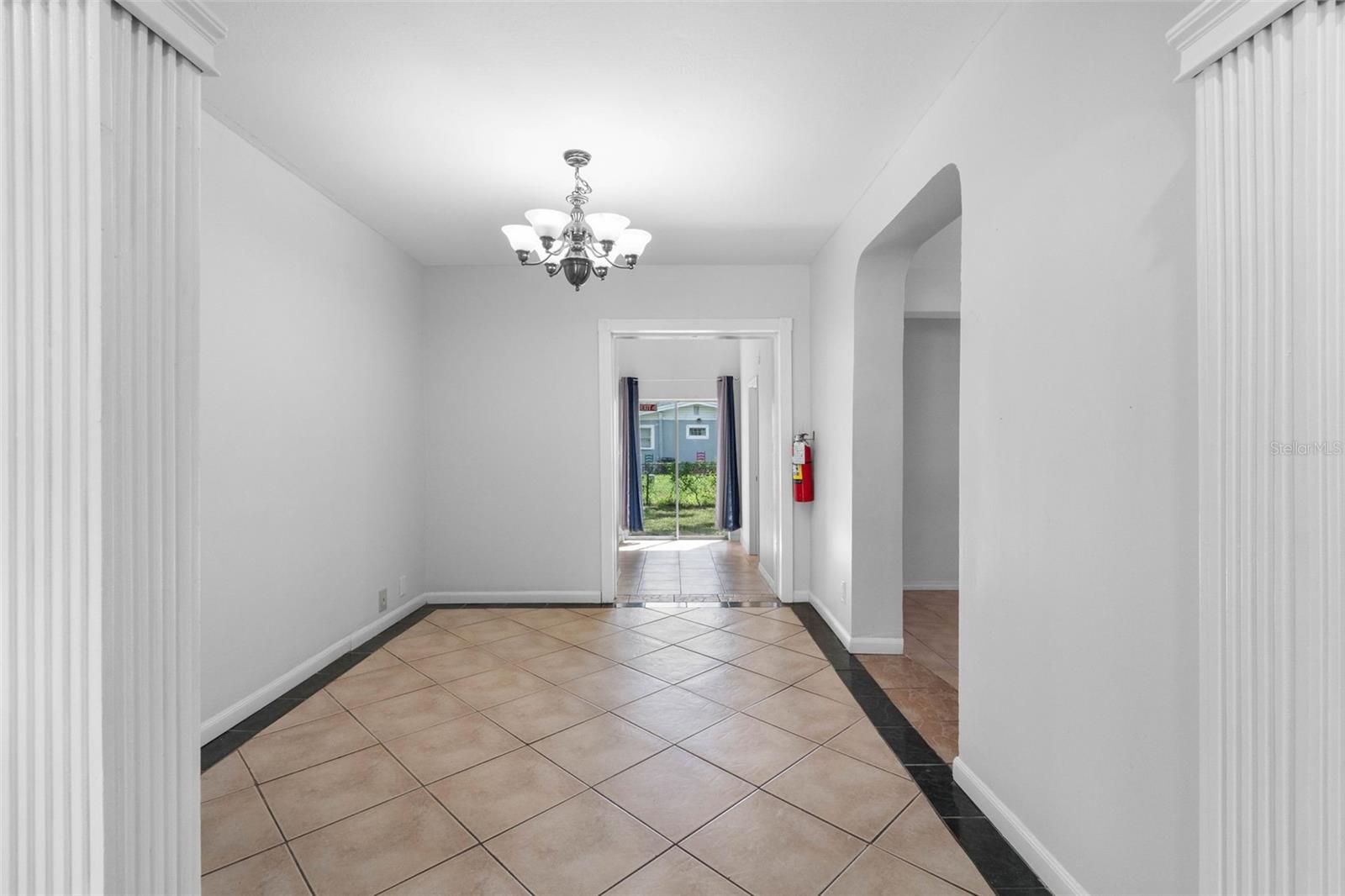 2405 E ANNIE ST — photo 15