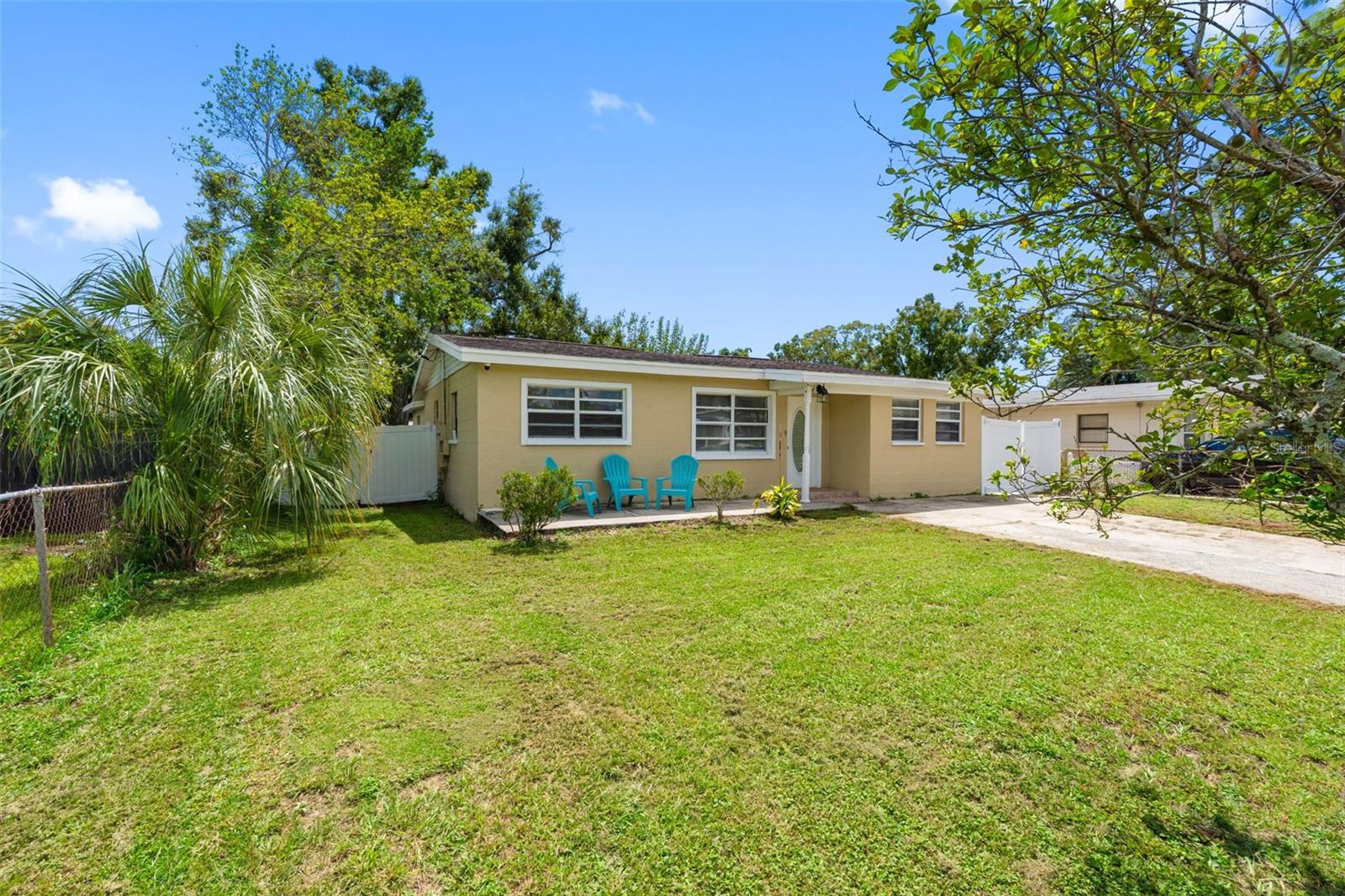 2405 E ANNIE ST — photo 4
