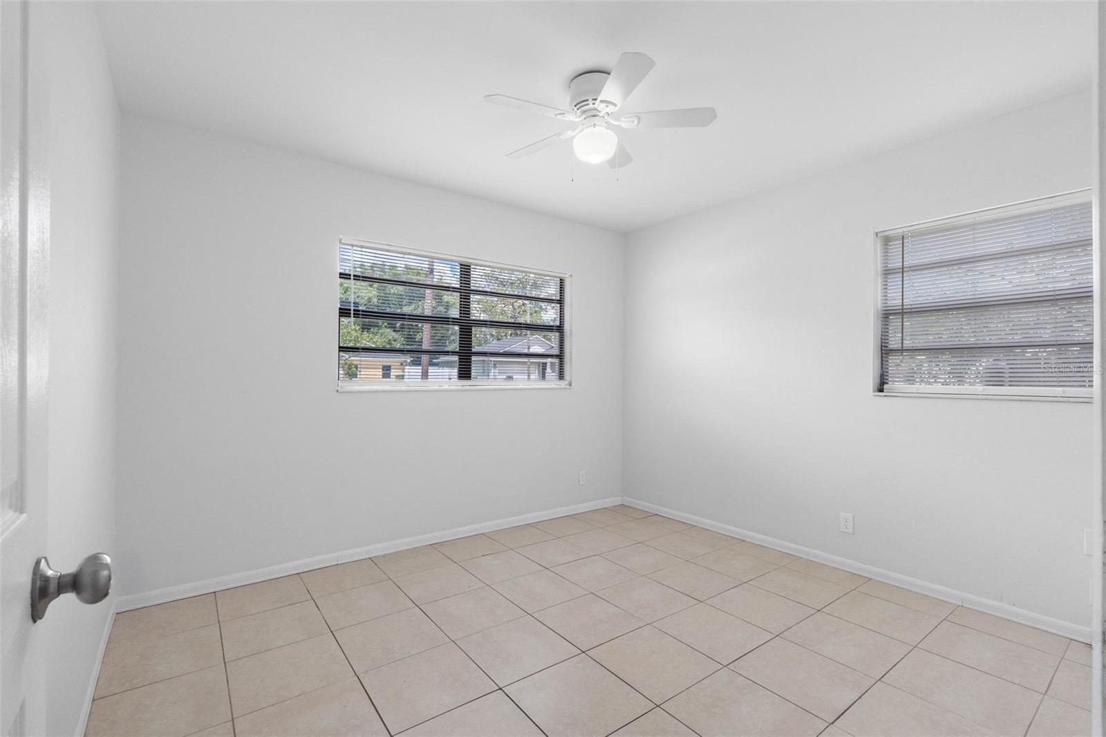 2405 E ANNIE ST — photo 28