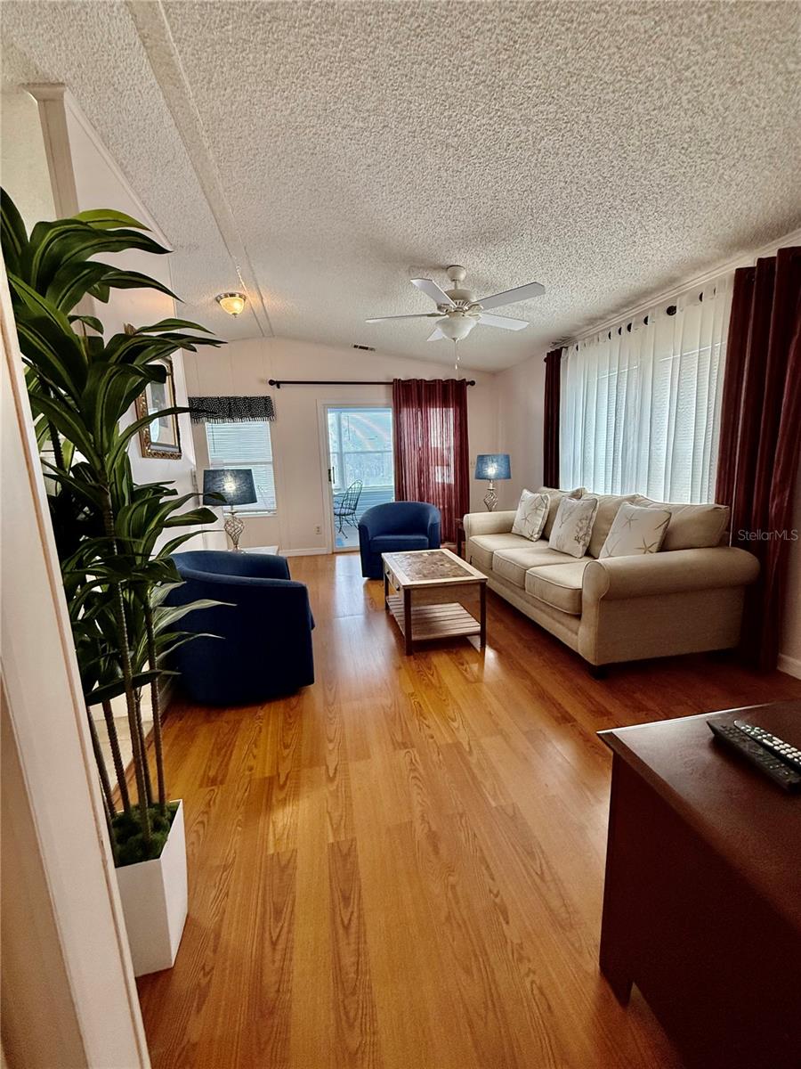 615 S GREEN CIR — photo 4