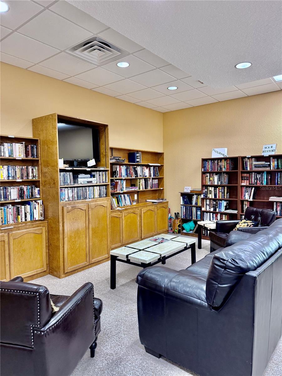 615 S GREEN CIR — photo 43
