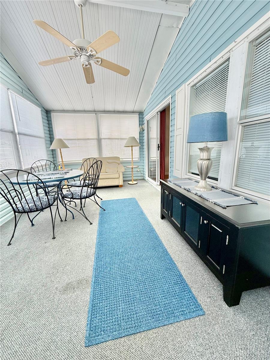 615 S GREEN CIR — photo 19
