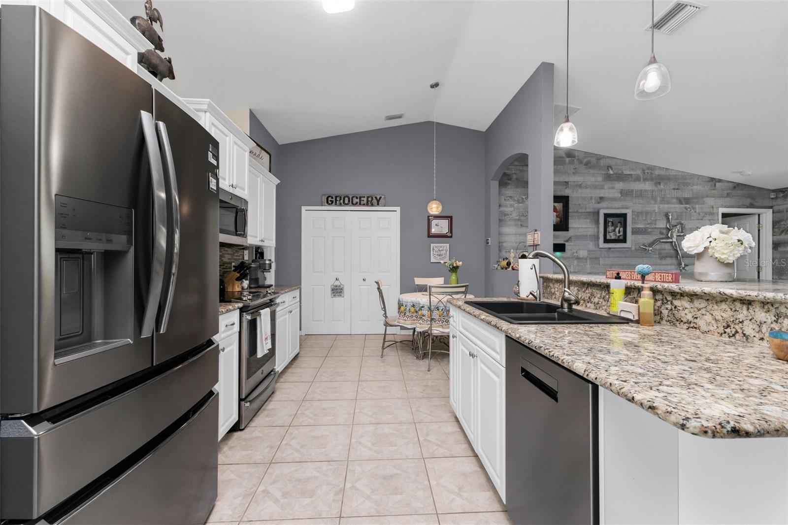 4360 LUBEC AVE — photo 14