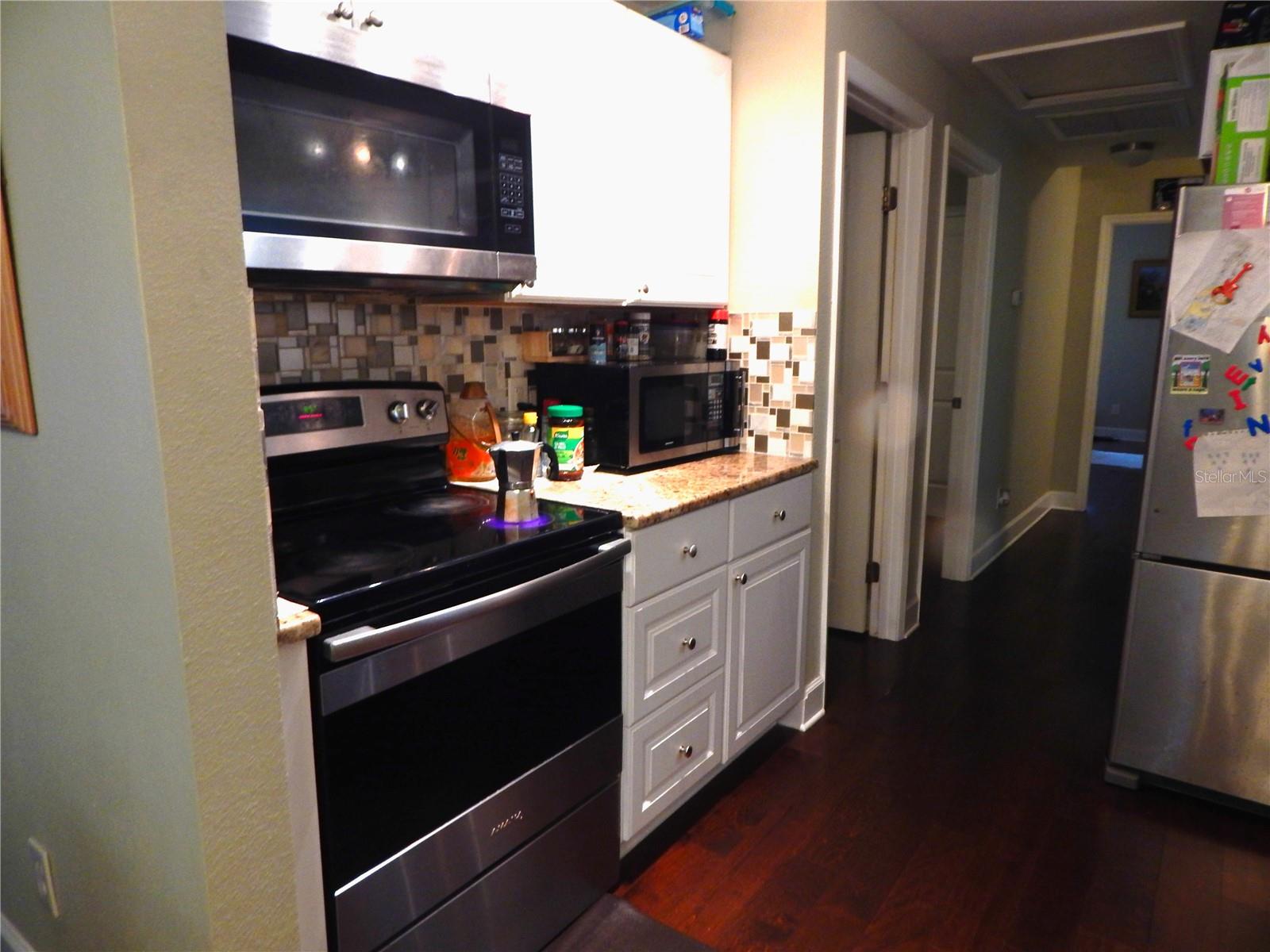 8608 N 9TH ST — photo 9