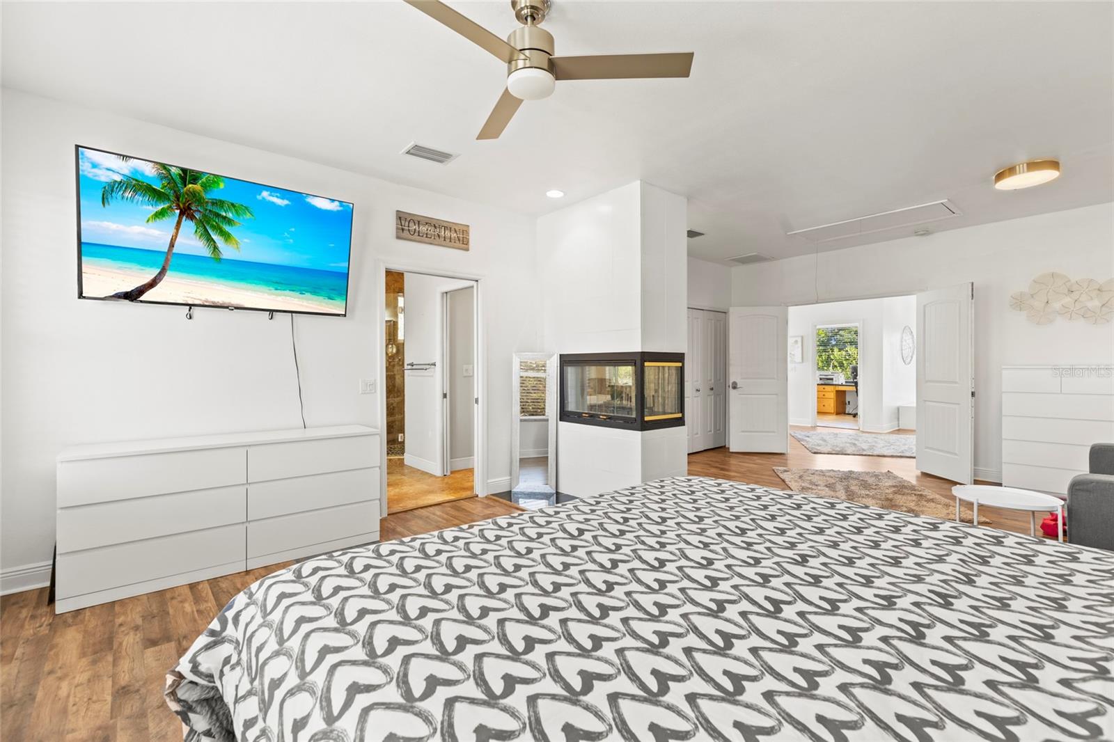 5657 OCEANIC RD — photo 31