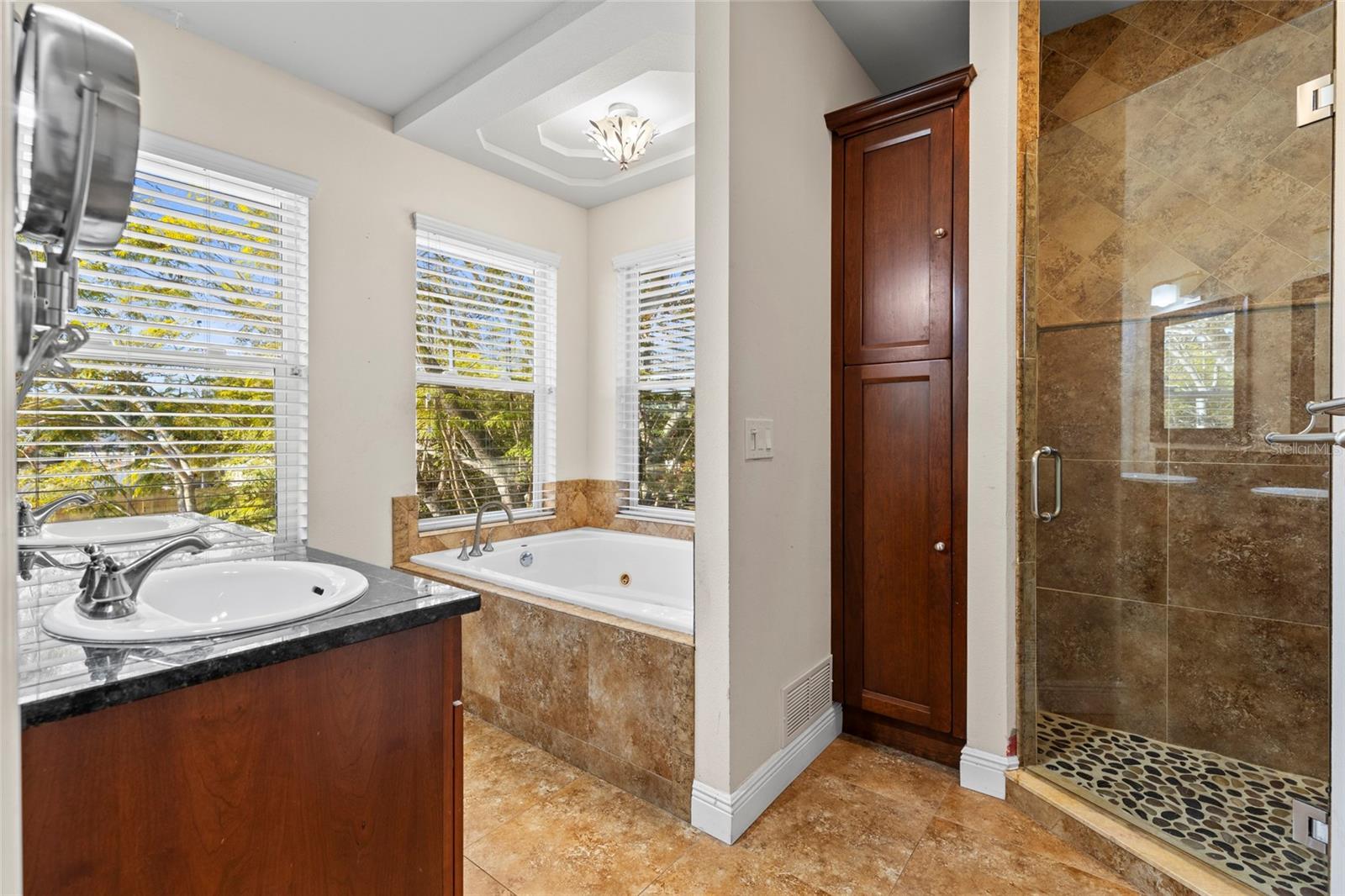 5657 OCEANIC RD — photo 32