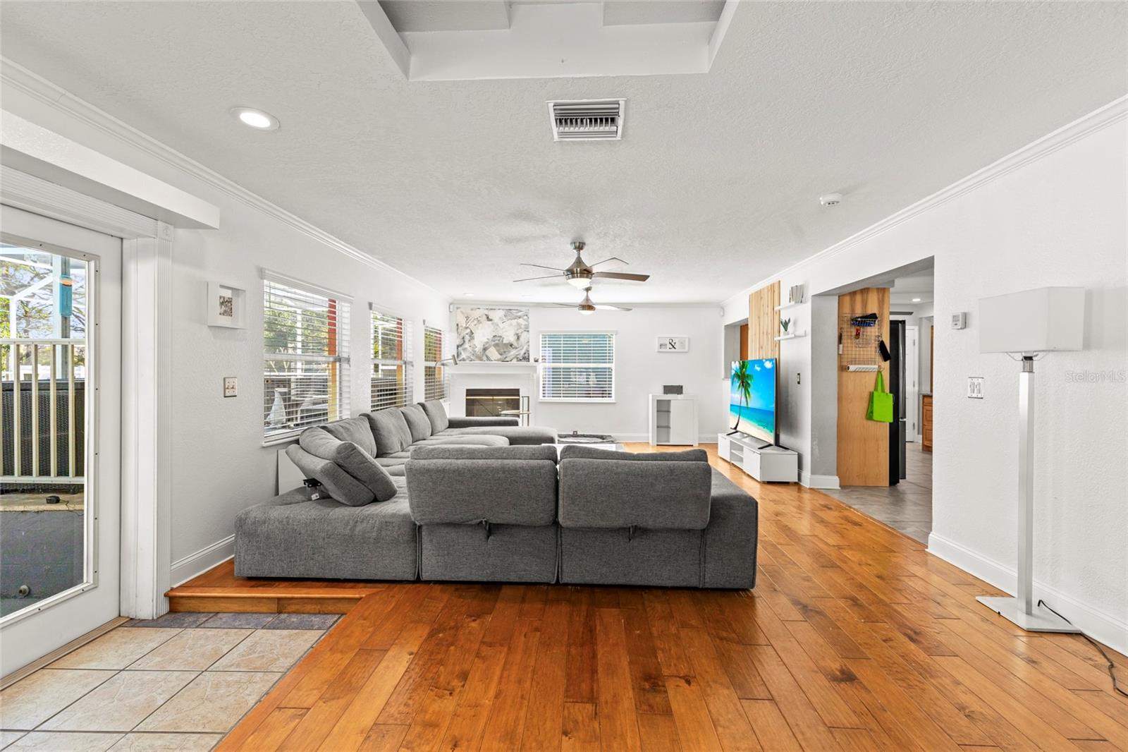 5657 OCEANIC RD — photo 19