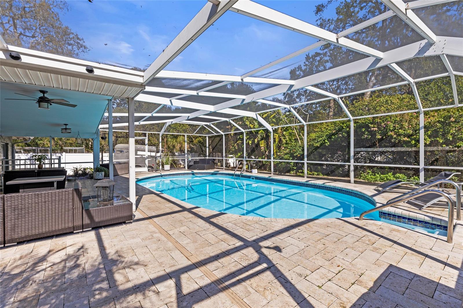 5657 OCEANIC RD — photo 37