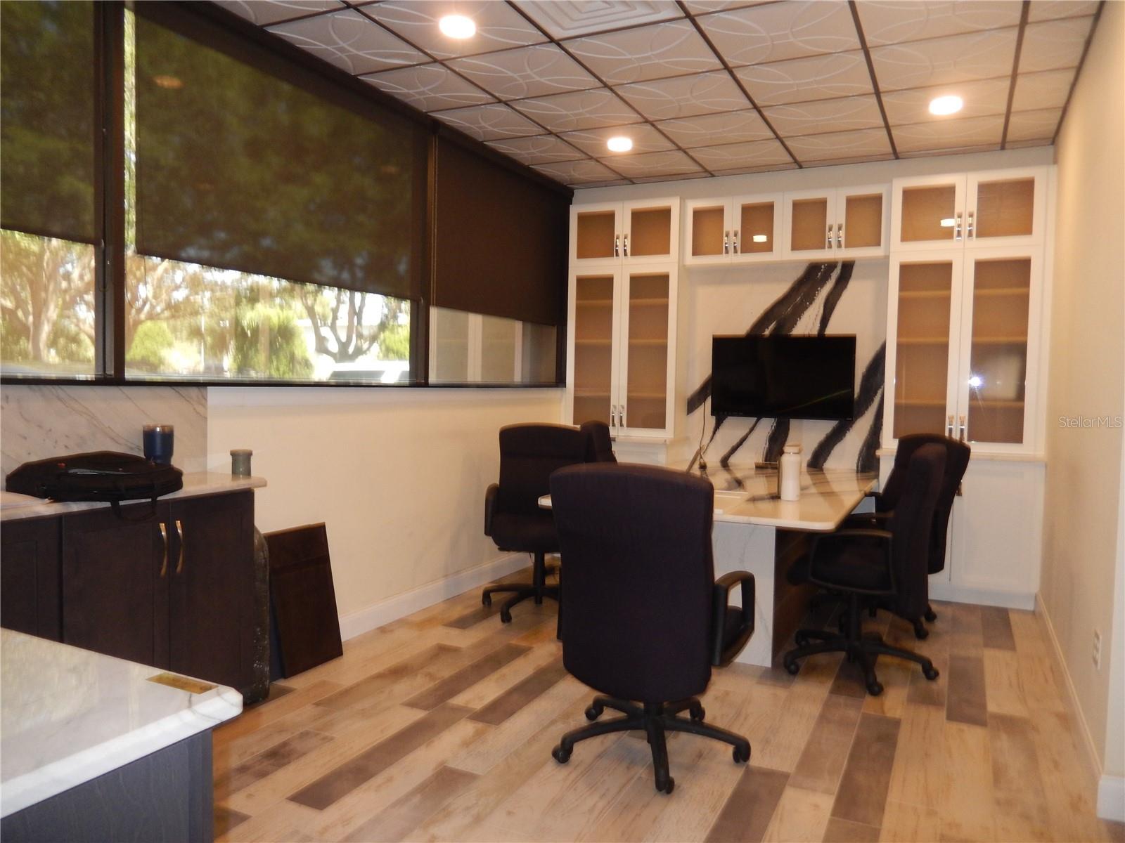 2015 CATTLEMEN RD — photo 30