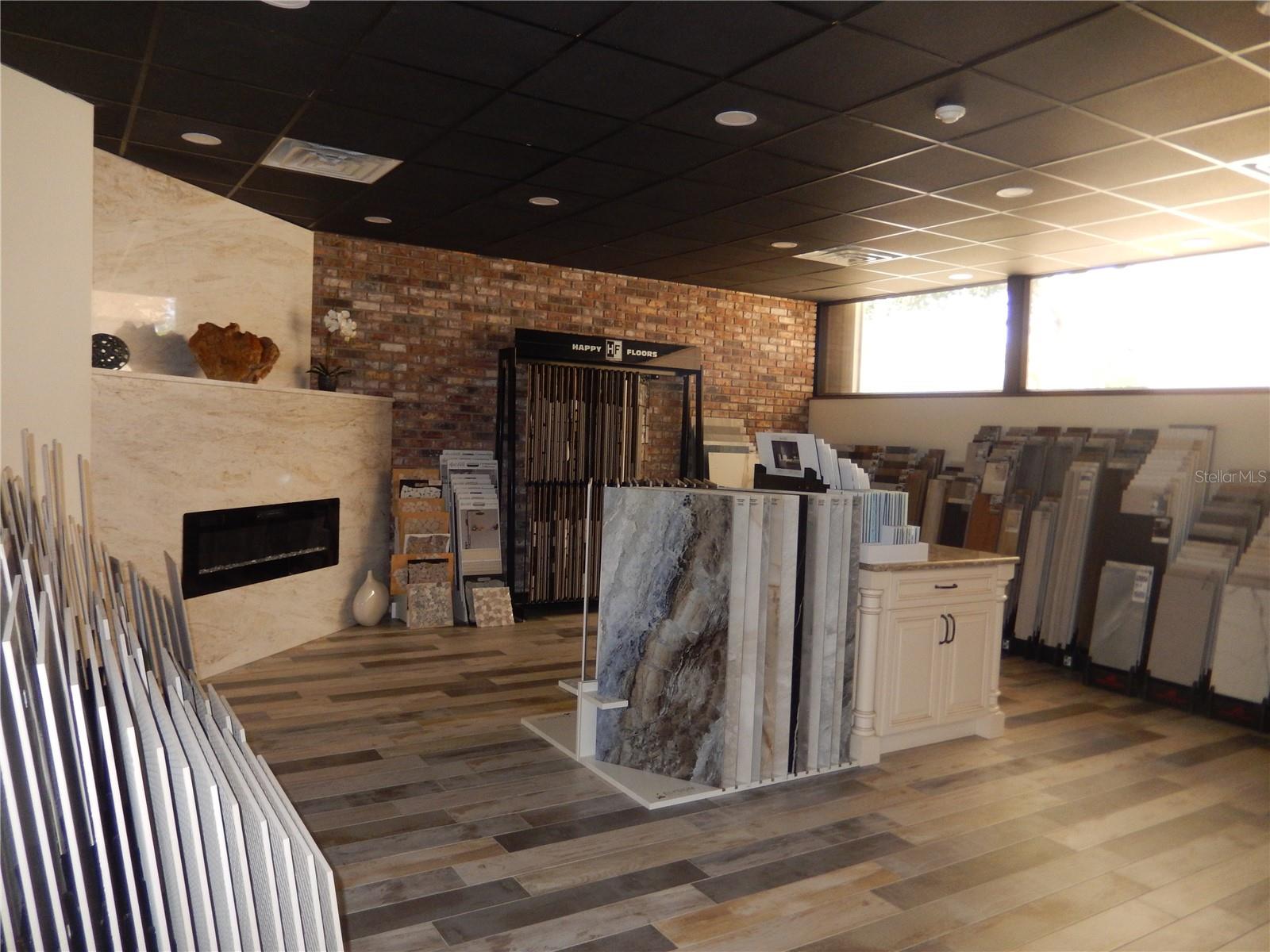 2015 CATTLEMEN RD — photo 26