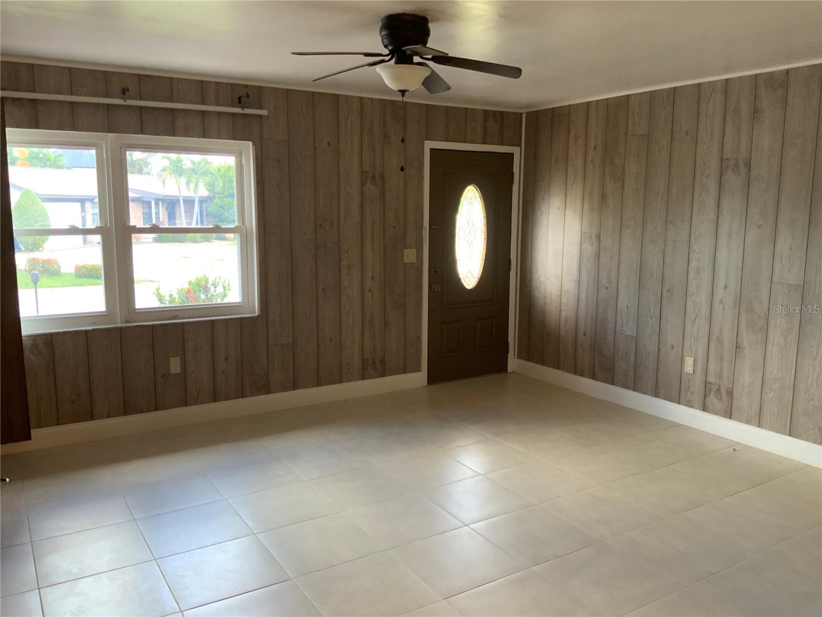 4011 WESTMINSTER DR — photo 9