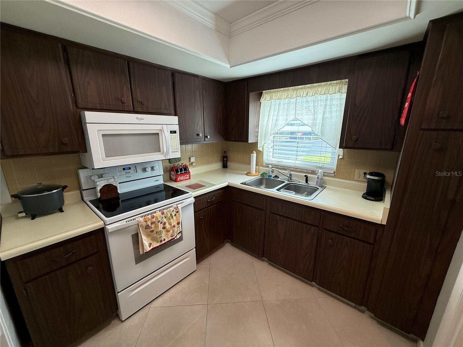 1411 NORMANDY PARK DR #4 — photo 3