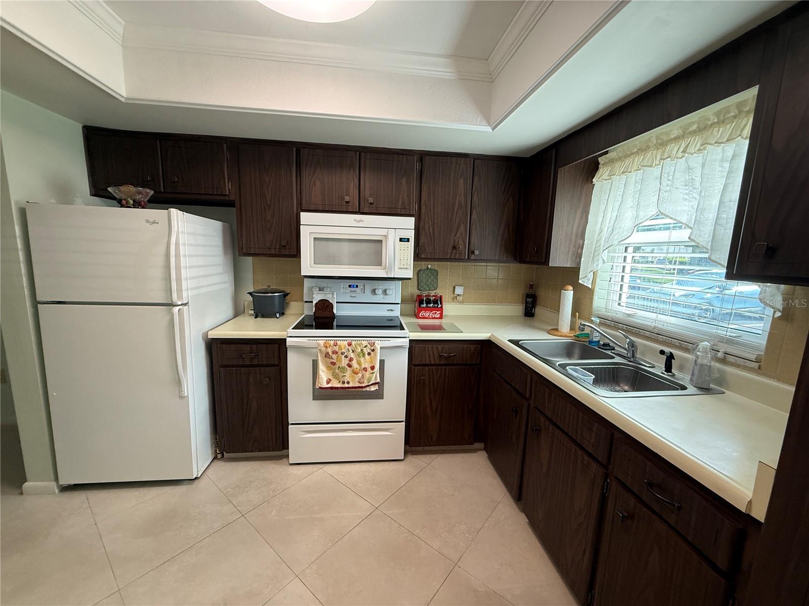 1411 NORMANDY PARK DR #4 — photo 2