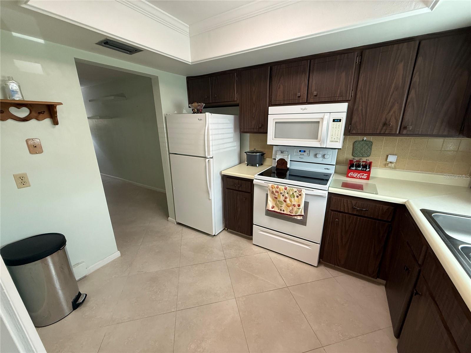 1411 NORMANDY PARK DR #4 — photo 4