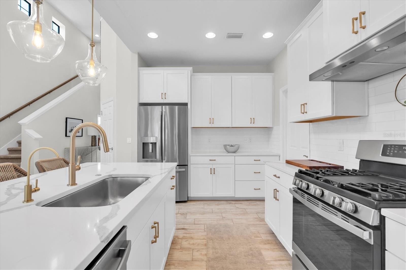 3926 MAURICE AVE — photo 7
