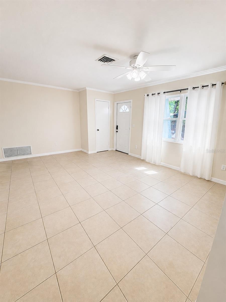 1019 HOPE ST — photo 11
