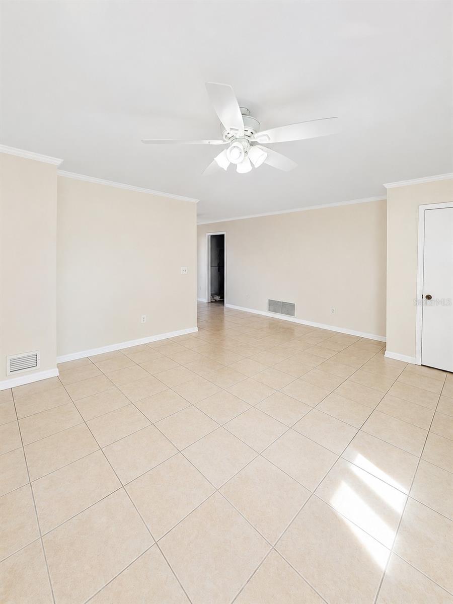 1019 HOPE ST — photo 10