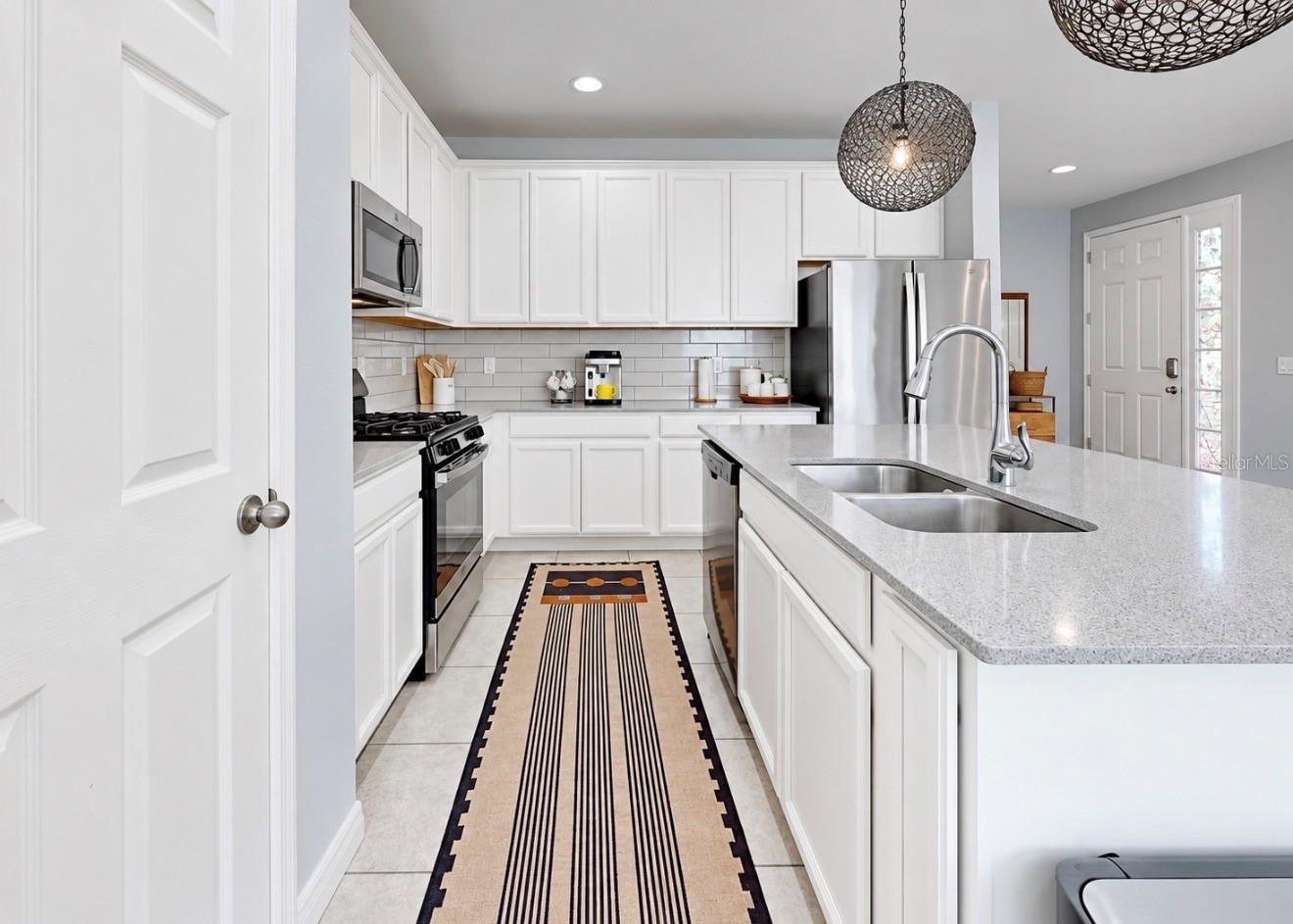 6273 CAMINO DR — photo 10