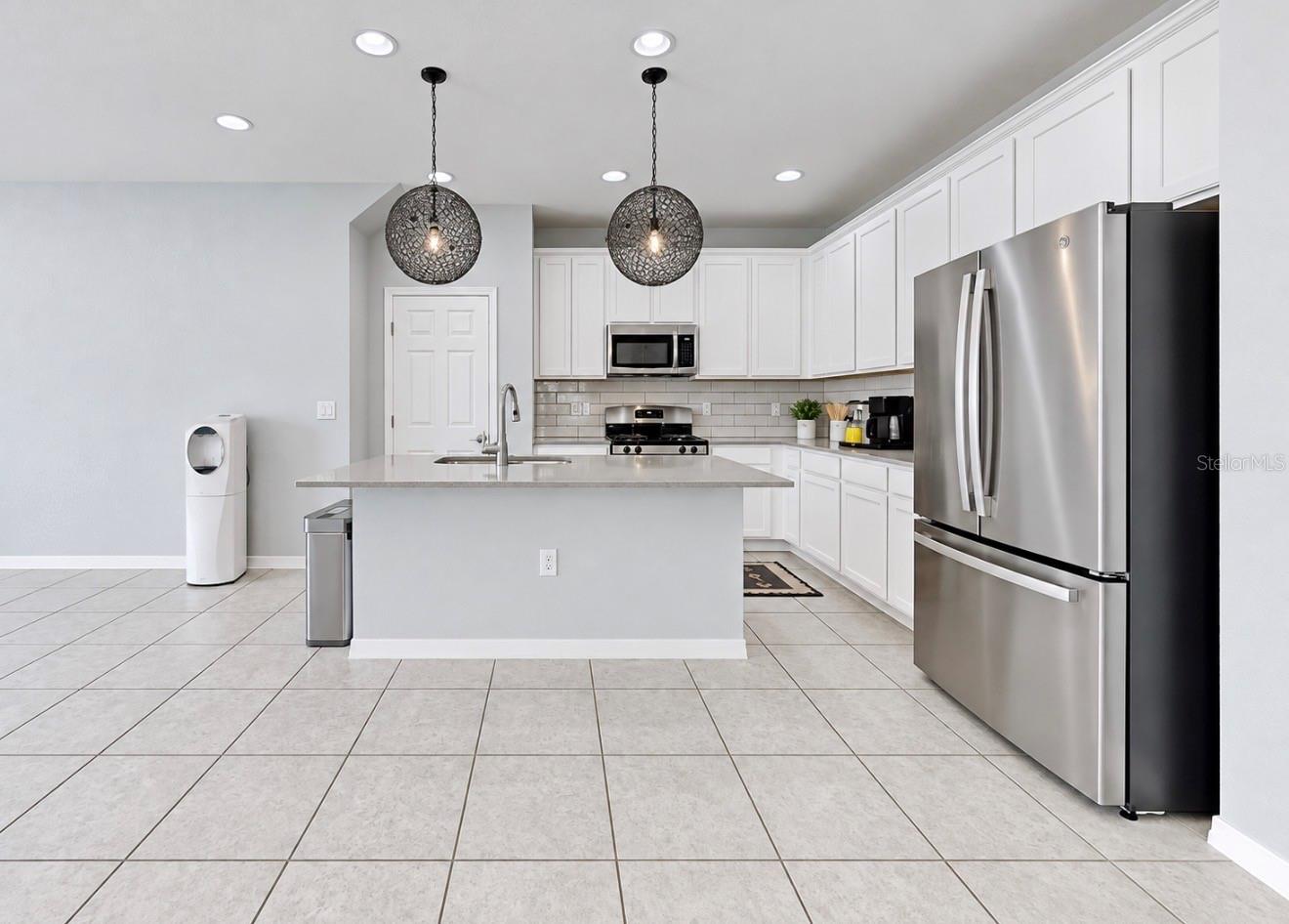 6273 CAMINO DR — photo 8