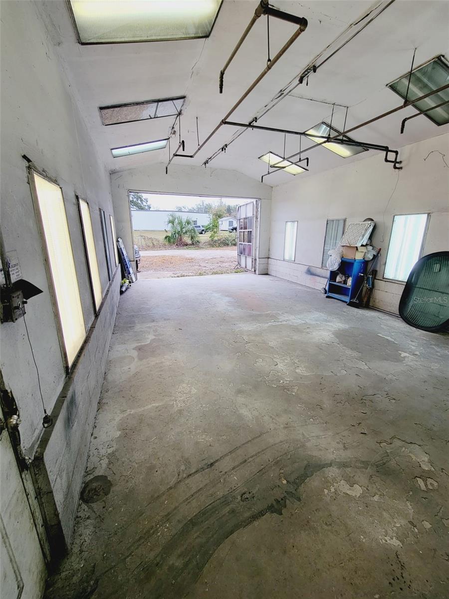 9701 N TAMPA ST — photo 8